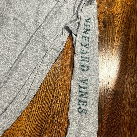 Vineyard Vines Palm Hockey League Men’s Long-Sleeve Tee - Size Small - Picture 3 of 6